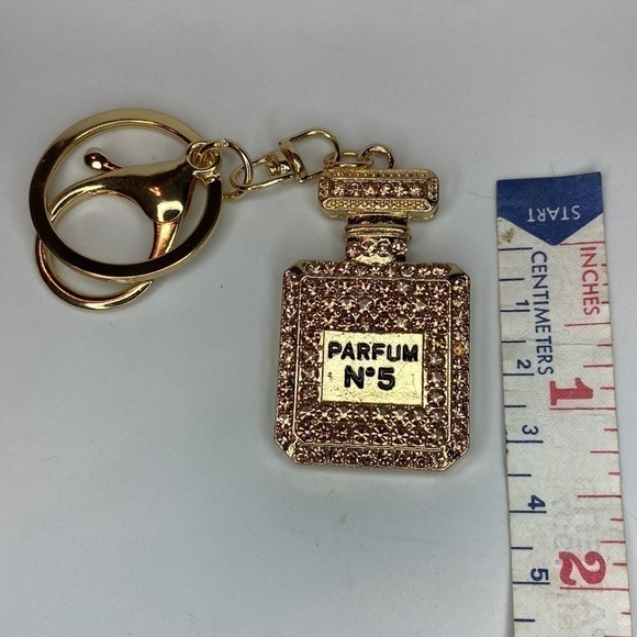 GOLD KEYCHAIN ✨✨✨ - Picture 3 of 3